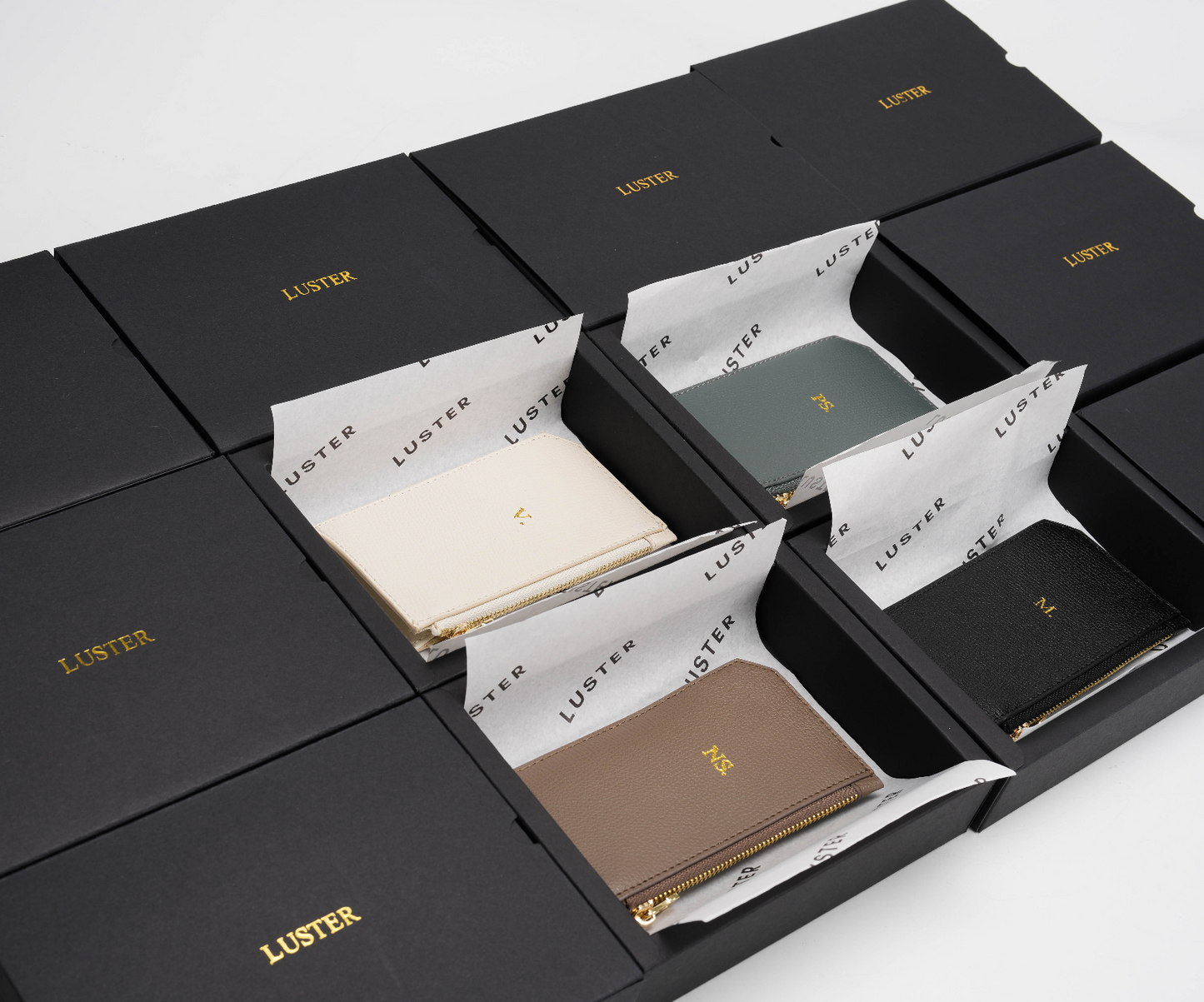 Pebble Leather Card Holder in Taupe