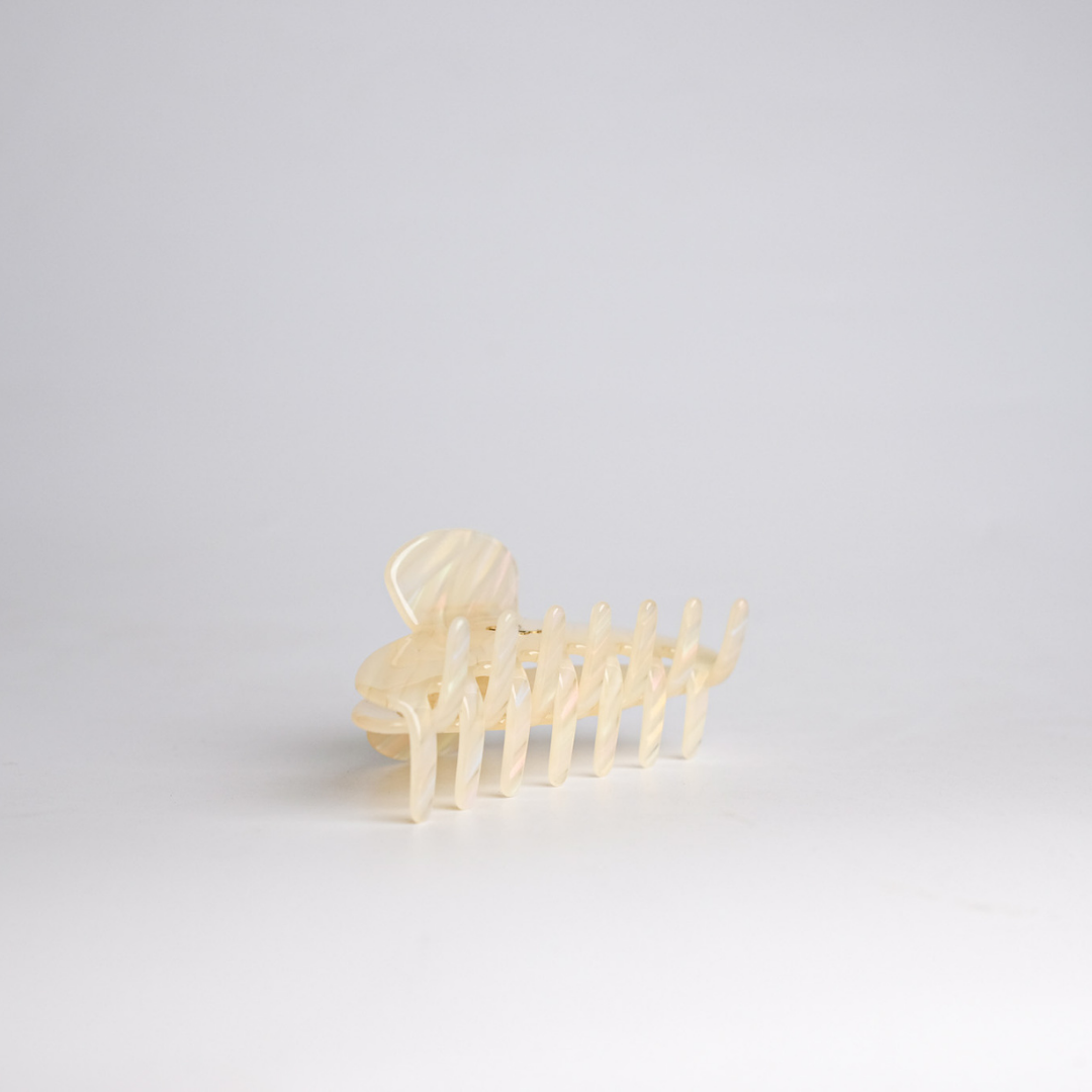 Hair Claw in Pacific Pearl