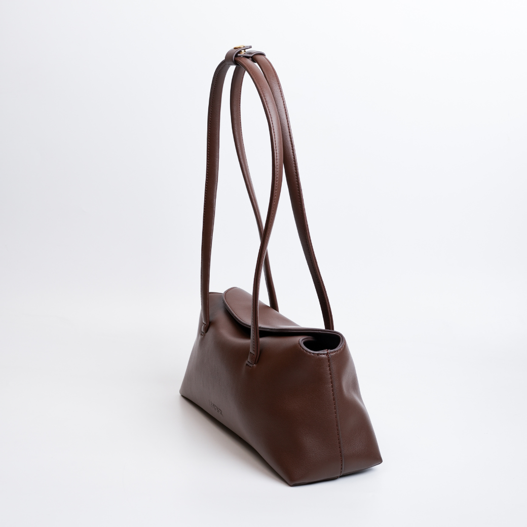 Lena in Mocha