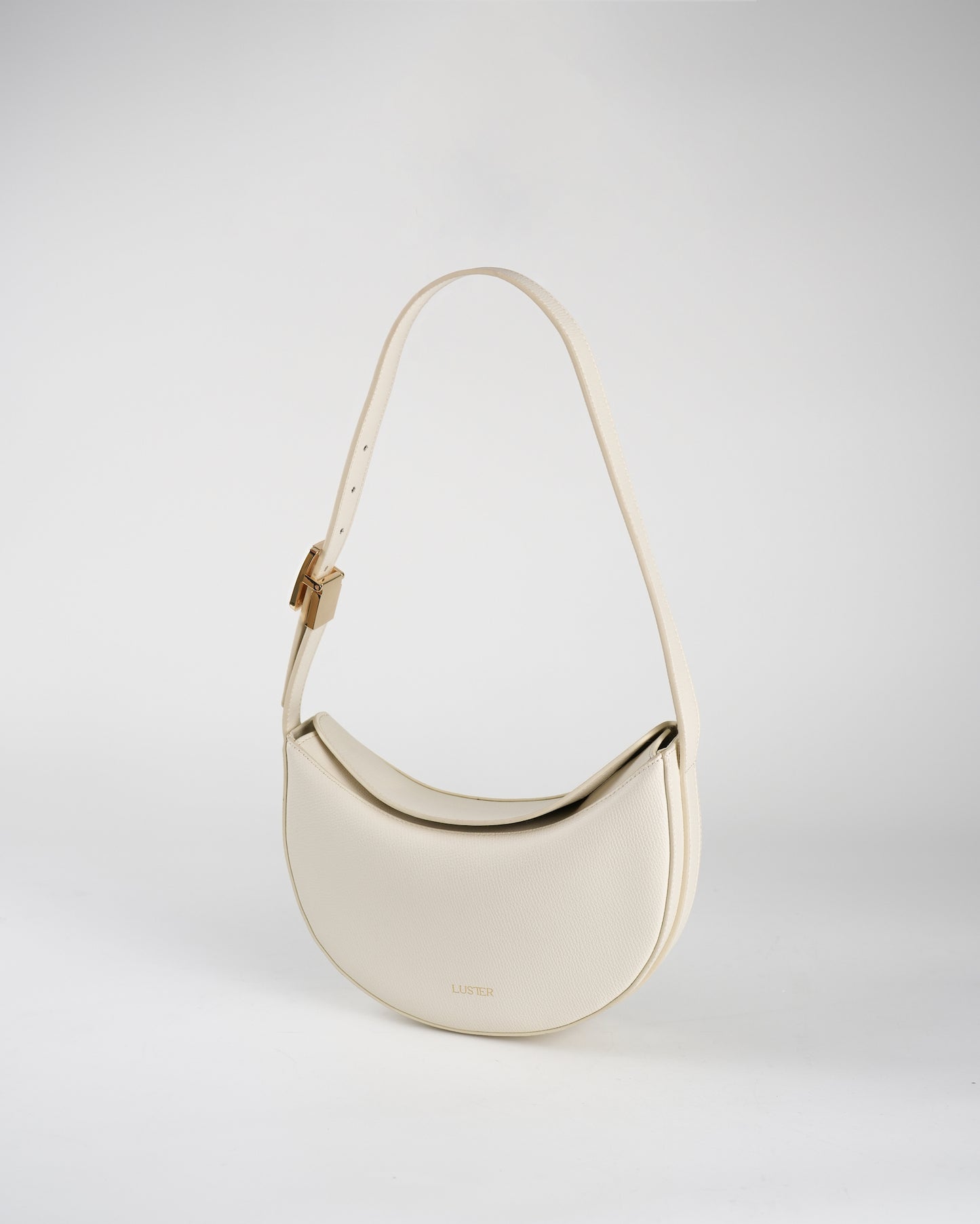Luna in Pearl