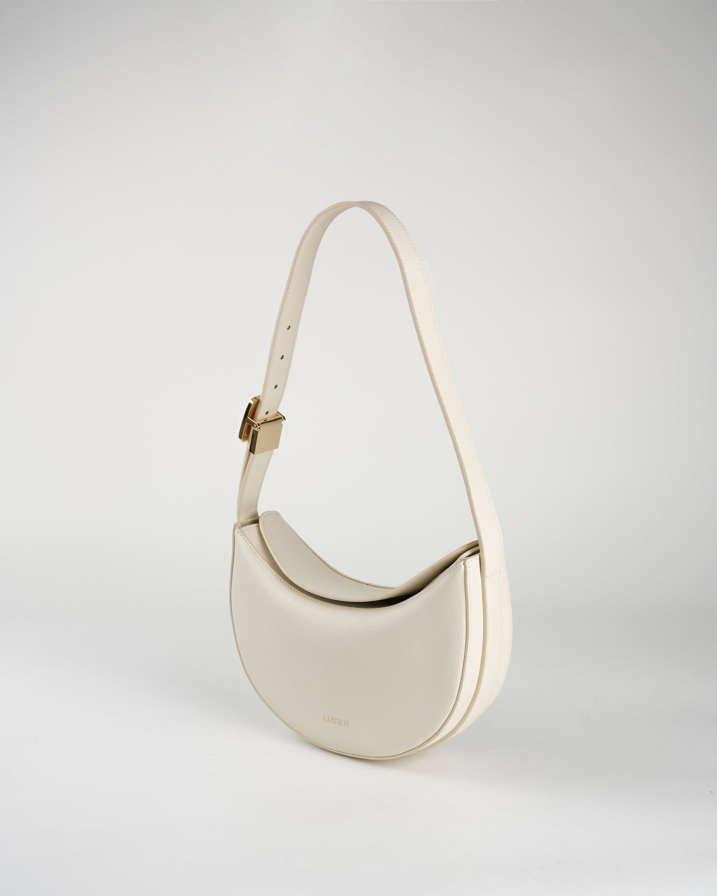 Luna in Pearl