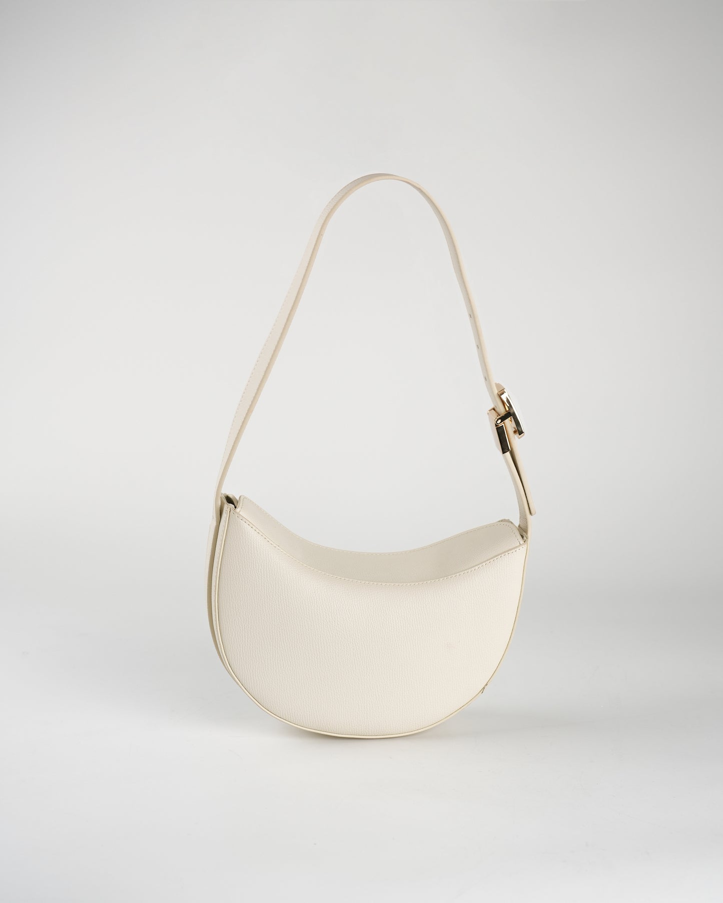 Luna in Pearl